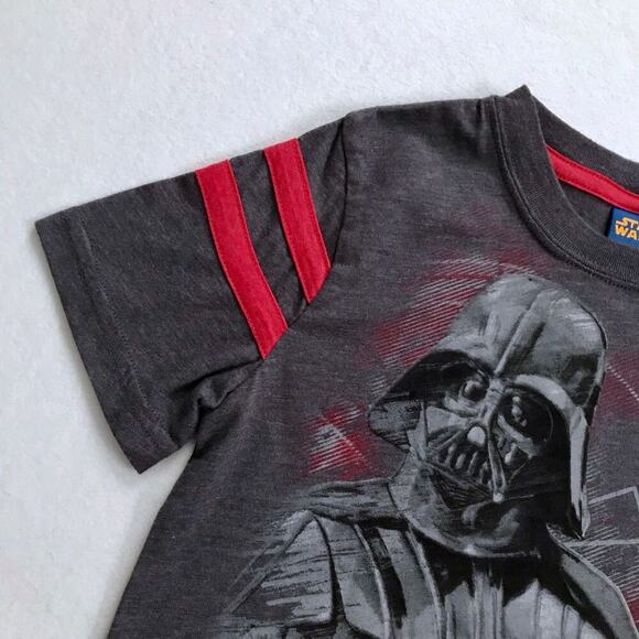Star Wars NWT Graphic Shirt Boys 4/5 - Picture 5 of 8